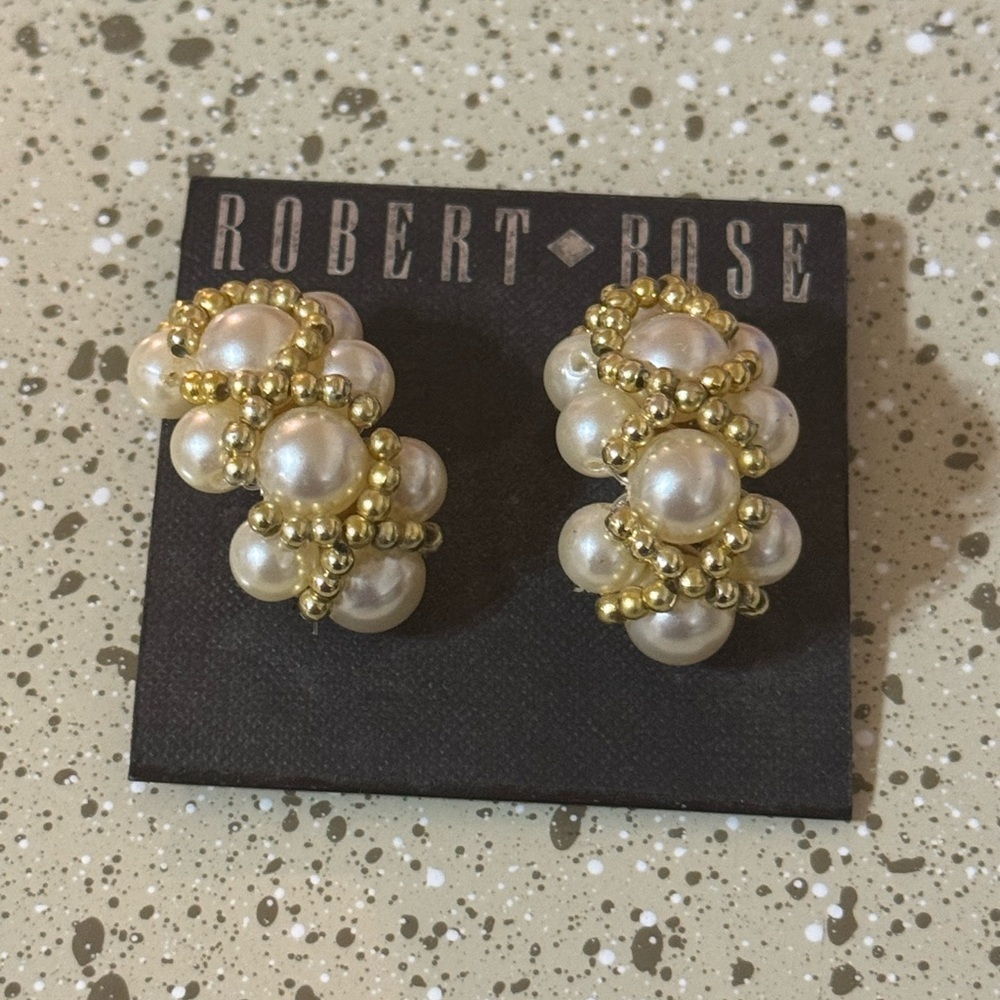 Robert Rose Cluster Earrings – Faux Pearl & Gold Bead Statement Clip-On
